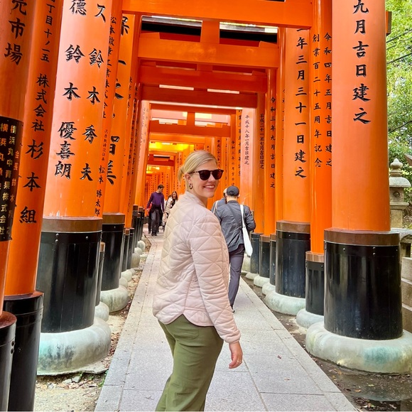 Meet your Posher, Kira - Picture 1 of 1